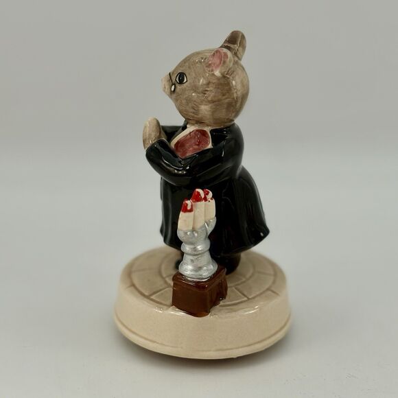 Schmid Vintage Praying Priest Mouse Musical Figurine “Over The Rainbow “ Japan - Picture 2 of 8
